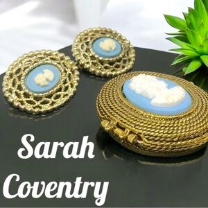 Sarah Coventry 1957 vintage blue and white clip on earrings and pendant